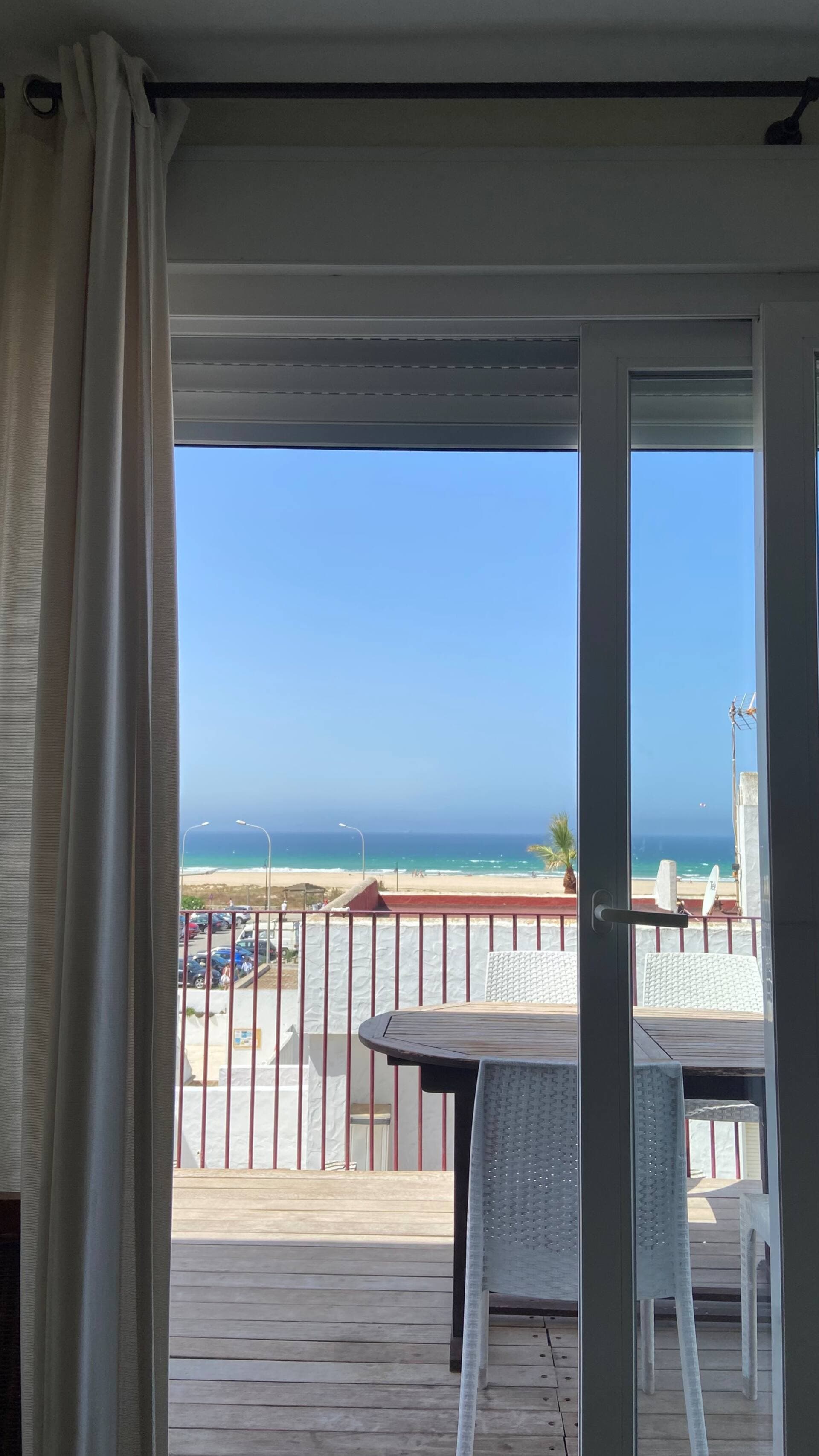 Terraza del apartamento con vistas al mar en Tarifa